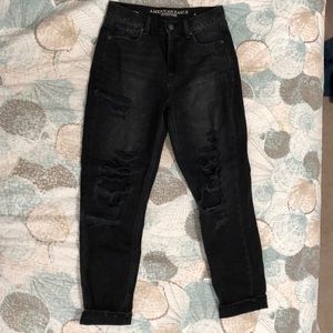 Black colored Mom jeans size 4